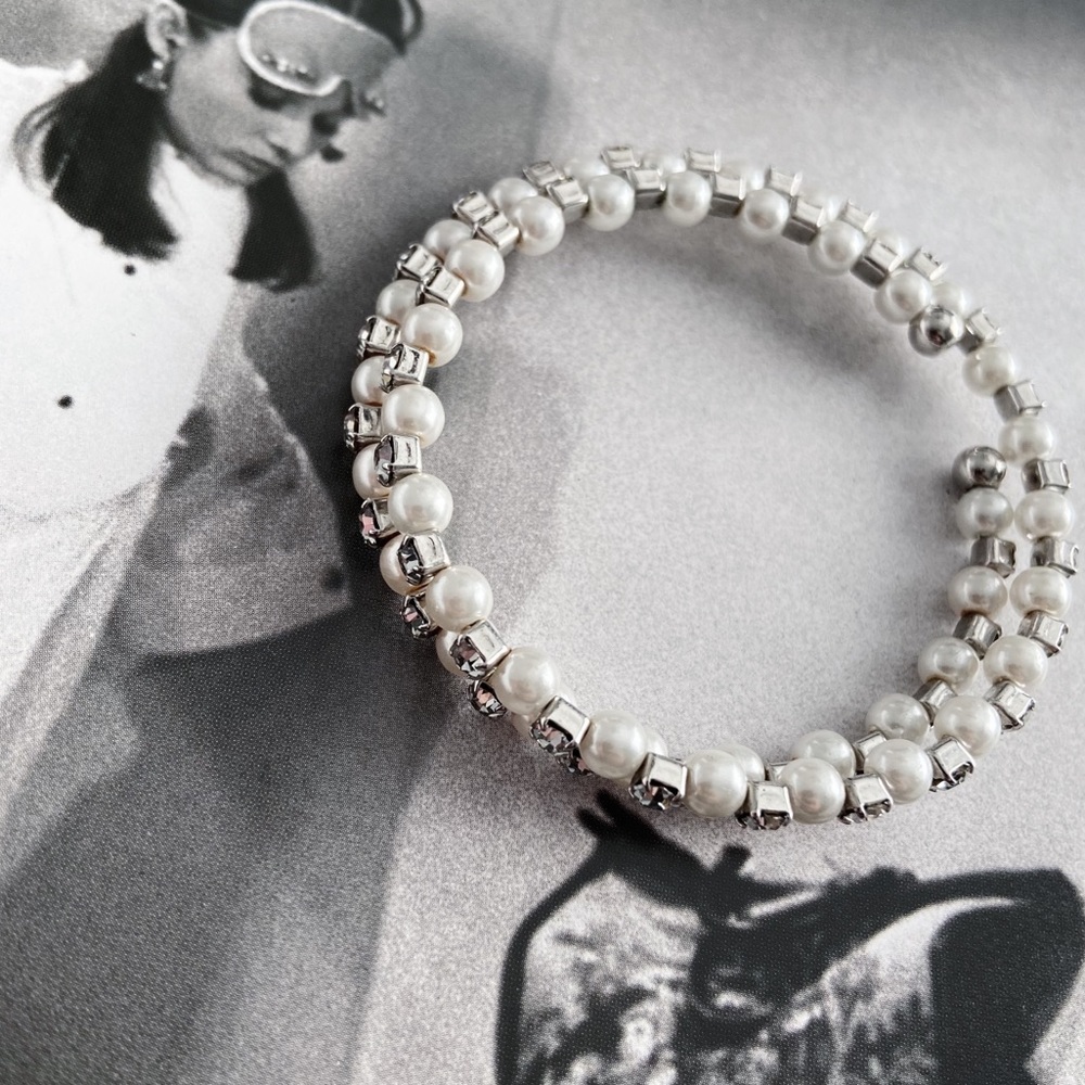 Vintage Pearl and Rhinestone Wrap Bracelet - Picture 11 of 16